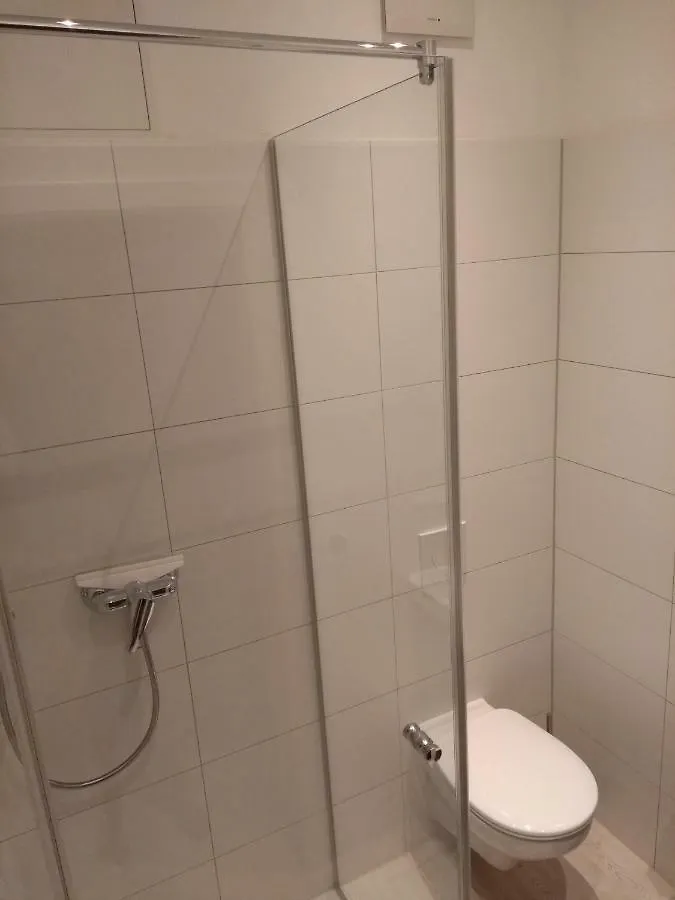 Mirabelle - Wohnen In Der Dresdner Neustadt Dresden 0*,